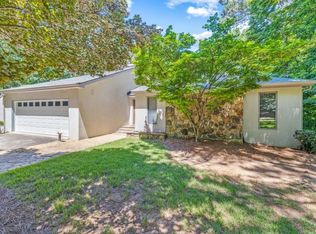 6429 Cannon Dr, Flowery Branch, GA 30542