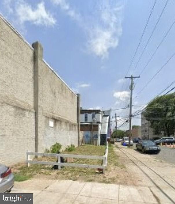 1st image of 2081 E Orleans St