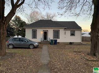 711 2nd Ave, Alton, IA 51003