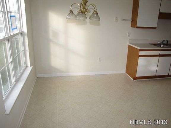 3rd image of 2110 A/B A/b Oak Bend Drive