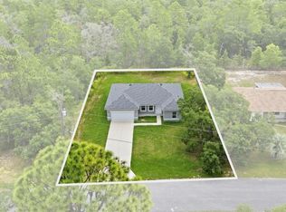 1569 W McNeal Dr, Citrus Springs, FL 34434
