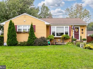 12 Kilmer Dr, Ewing, NJ 08638