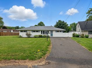 22 Dogwood Rd, Plainville, CT 06062