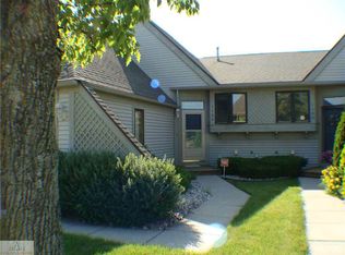 1104 Dillon Cir, Lansing, MI