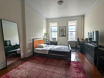 Rented by Manhattan Spaces