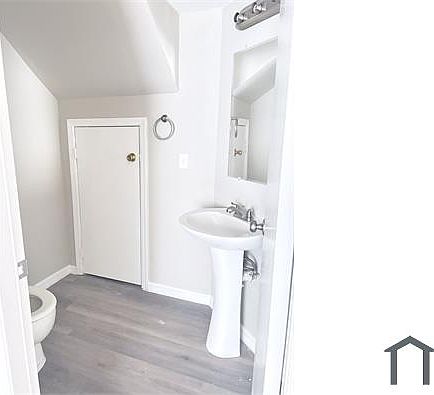 4th image of 4104 Gradstone Pl