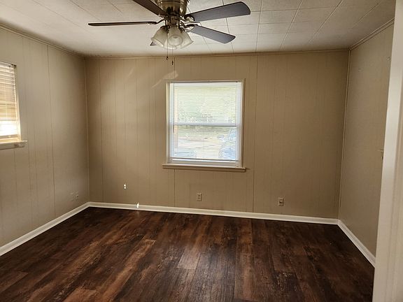 2nd image of 1020 W Symmes St