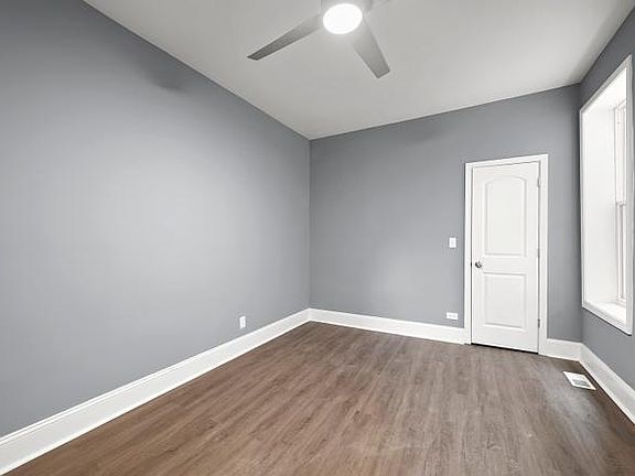 4th image of 6115 S Eberhart Ave #1