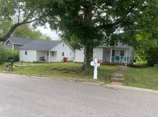 1130 College St, Clarksville, TN 37040