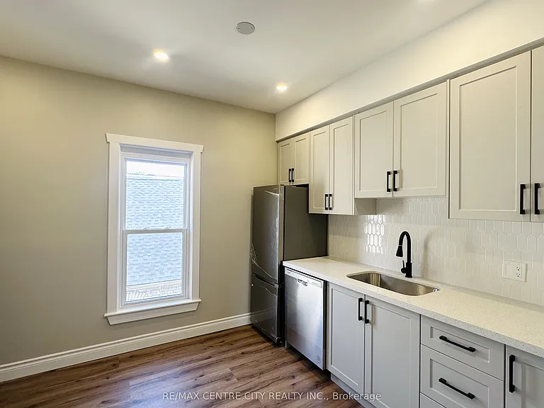 81 Curtis St #3 — Photo 12