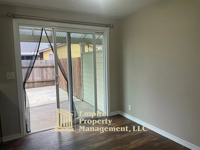 24956 Hunter Ave - 24956-CJ-LH- K16 — Photo 5