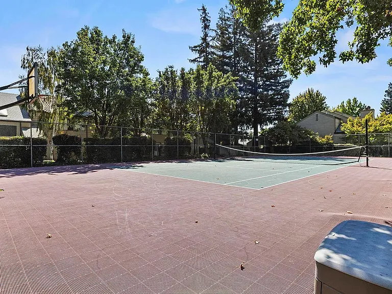 750 Lincoln Rd — Photo 30