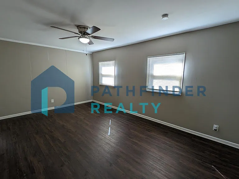 426 N Garland Ave — Photo 6