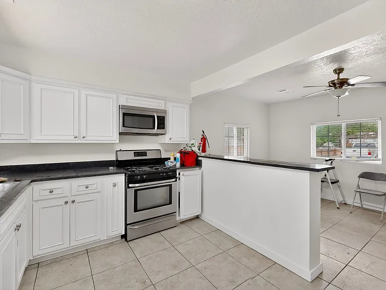 1846 Henry Cir SW — Photo 26