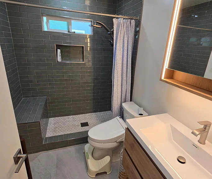 1678 Midwick Dr — Photo 15
