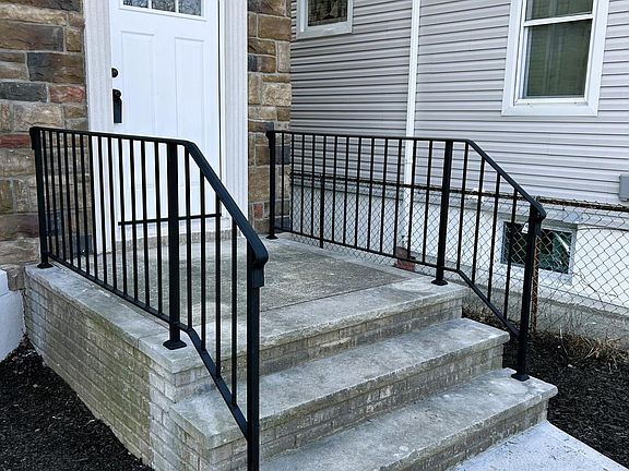 2nd image of 142 Dixon Ave