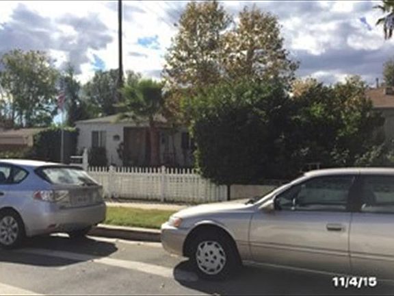 3rd image of 713 N Mariposa St