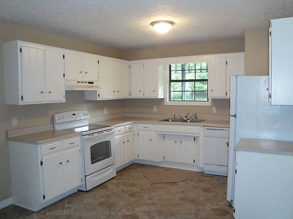 2nd image of 556 Glenwood Ave