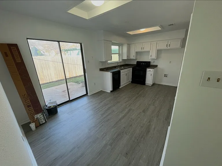 408 Jefferson St — Photo 5