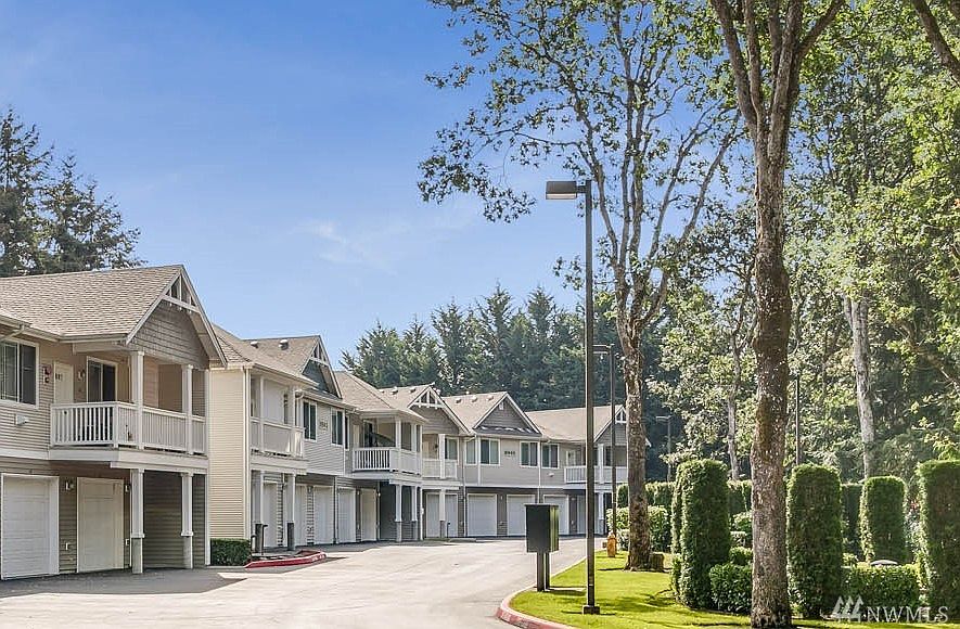 1st image of 8943 Gravelly Lake Dr SW Unit 4