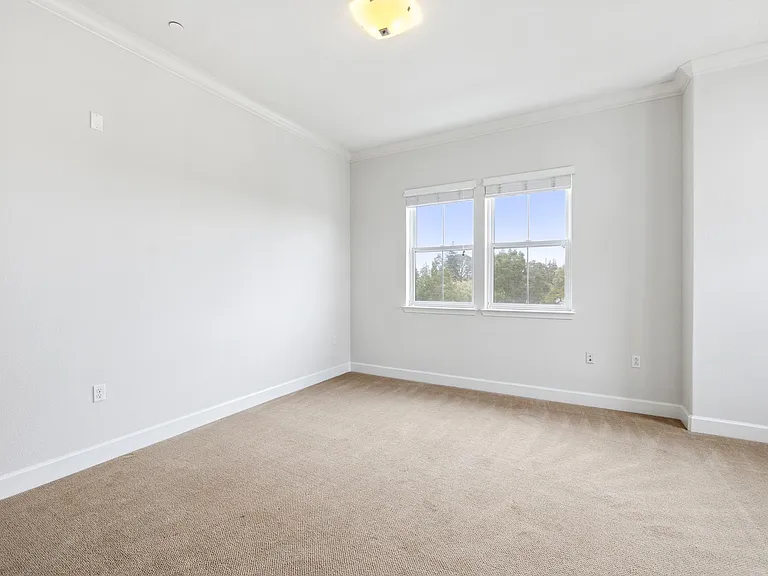 396 1st St #17 — Photo 39