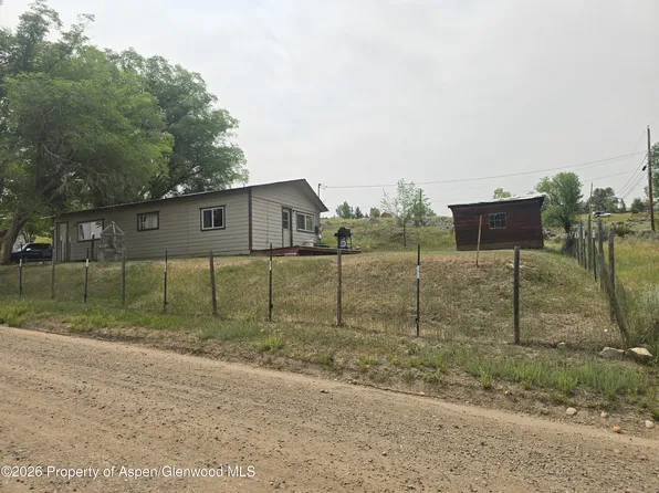 746 E 12th St, Craig, CO 81625