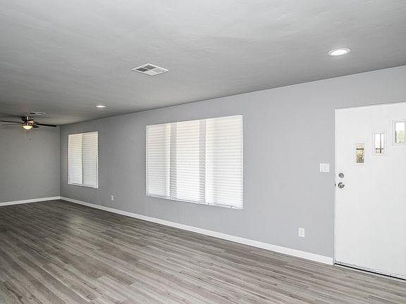 5th image of 2614 W Mariposa St