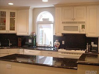 2nd image of 8 Abbey Ln