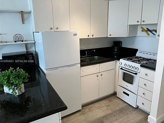 3rd image of 710 Washington Ave APT 322