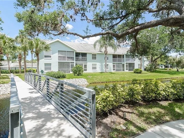 137 Wading Bird Cir #F-104 — Photo 3