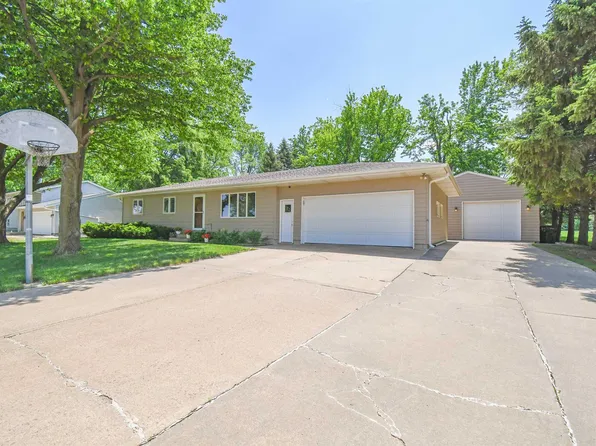8317 W 42nd St, Sioux Falls, SD 57106