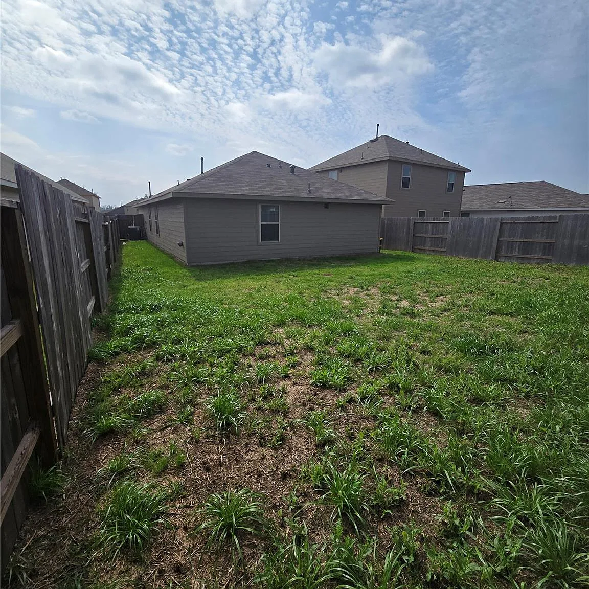 3 bed, 2.0 bath, 1320 sqft, $1,780 — Photo 3