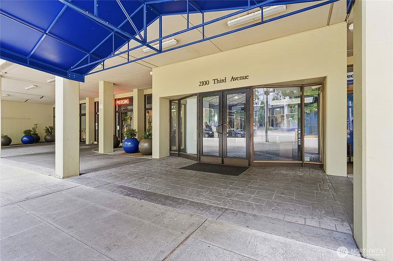 2nd image of 2100 3rd Avenue #506