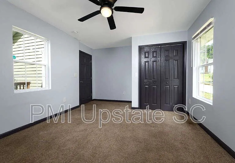 249 E Hampton Ave — Photo 10