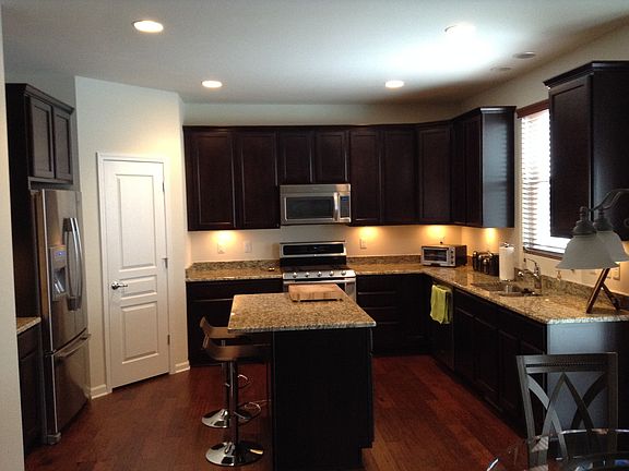 3rd image of 4817 Catalina Dr