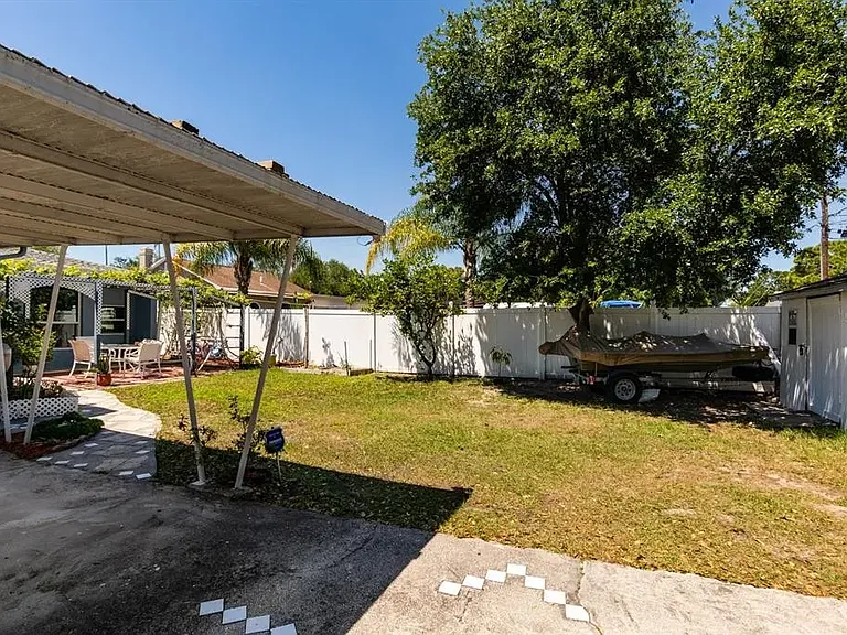 4915 Dr Martin Luther King Jr St N — Photo 41