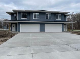 5707 NW 54th Ct, Johnston, IA 50131