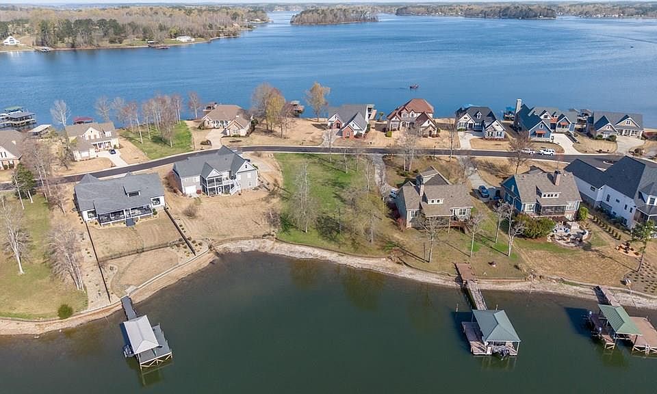 1st image of 128 Gardenia Dr