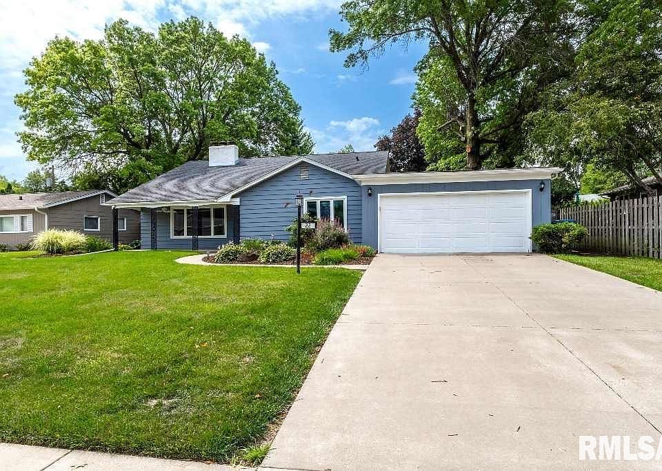 1st image of 22 Parkwood Dr
