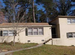 204 Randall Dr, Warner Robins, GA 31088