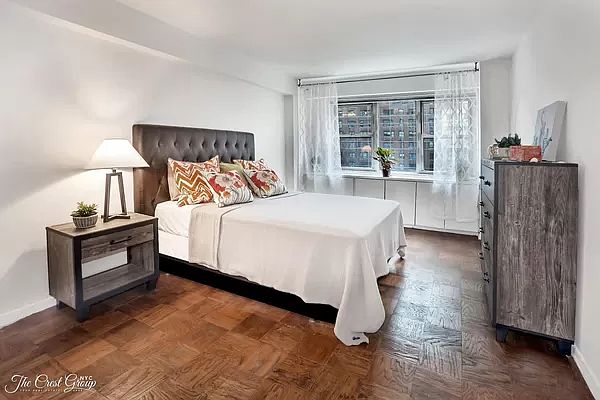 1st image of 153 E 57th St APT 11D
