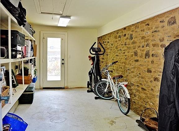2nd image of 1009 Lakeshore Dr