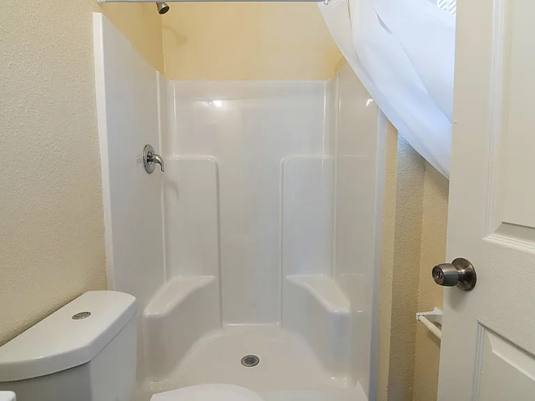 1017 S Burlington Ave — Photo 29