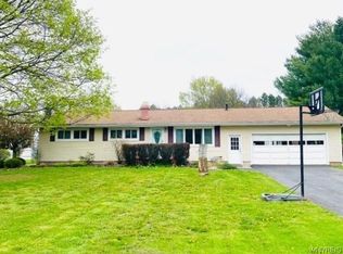 4743 Cottage Rd, Gasport, NY 14067
