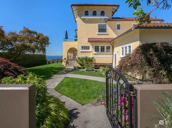 5130 SW Waite St SW, Seattle, WA 98116