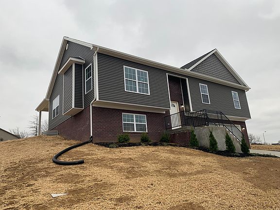 4th image of 104 Hackberry Ct