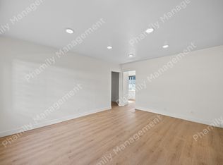 426 S Los Robles Ave APT C, Pasadena, CA 91101