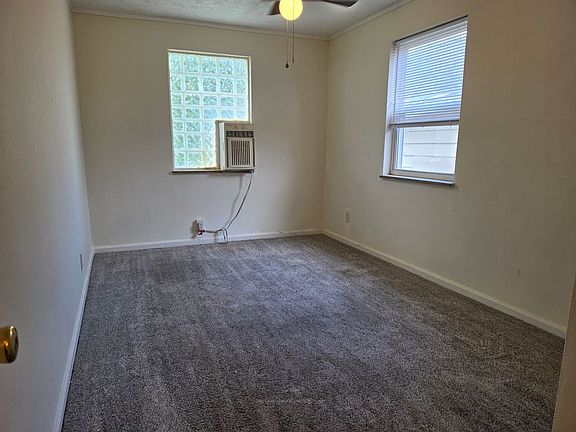 5th image of 433 Sandhurst Dr #2