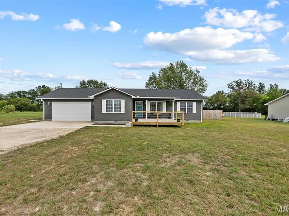 70 Kyle Dr, Benton, MO 63736
