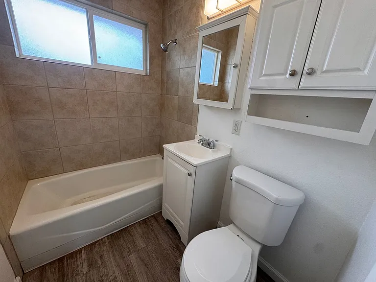 9400 Candelaria Rd NE — Photo 9